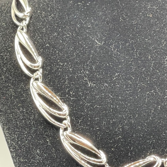 Trifari Silver Tone Modernist Choker Necklace - Picture 5 of 12